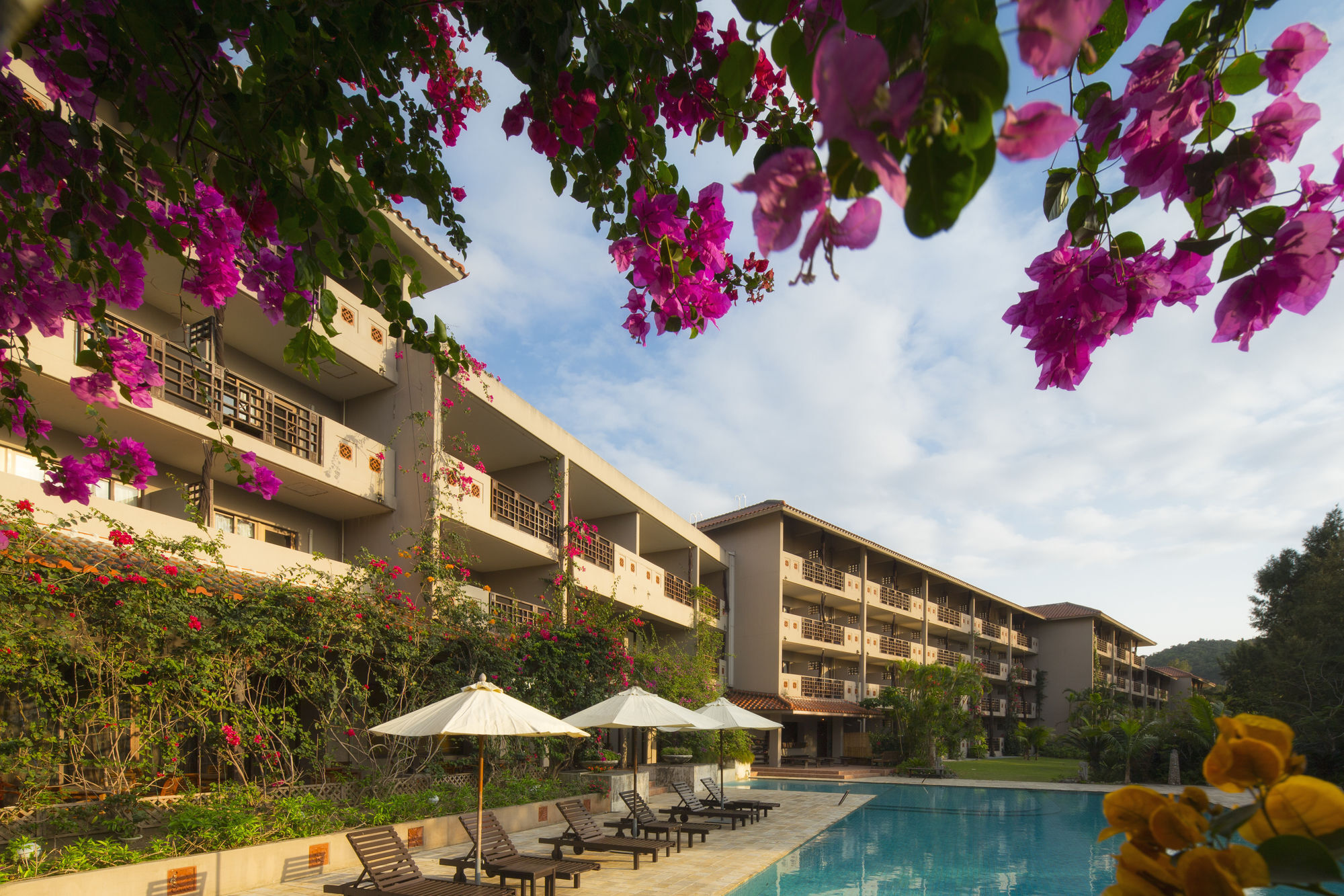 Iriomote Hotel By Hoshino Resorts Urauchi Exterior photo