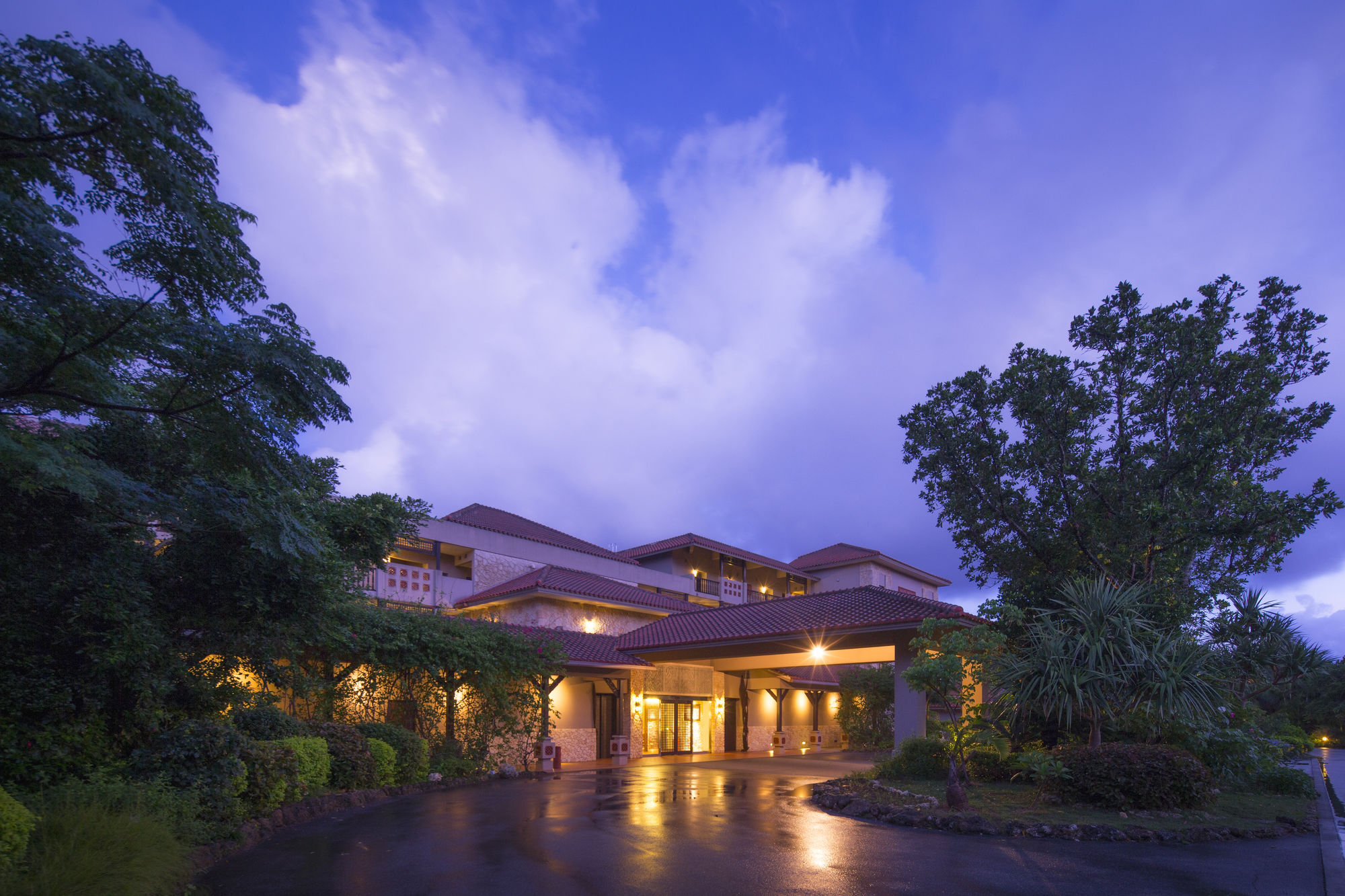 Iriomote Hotel By Hoshino Resorts Urauchi Exterior photo